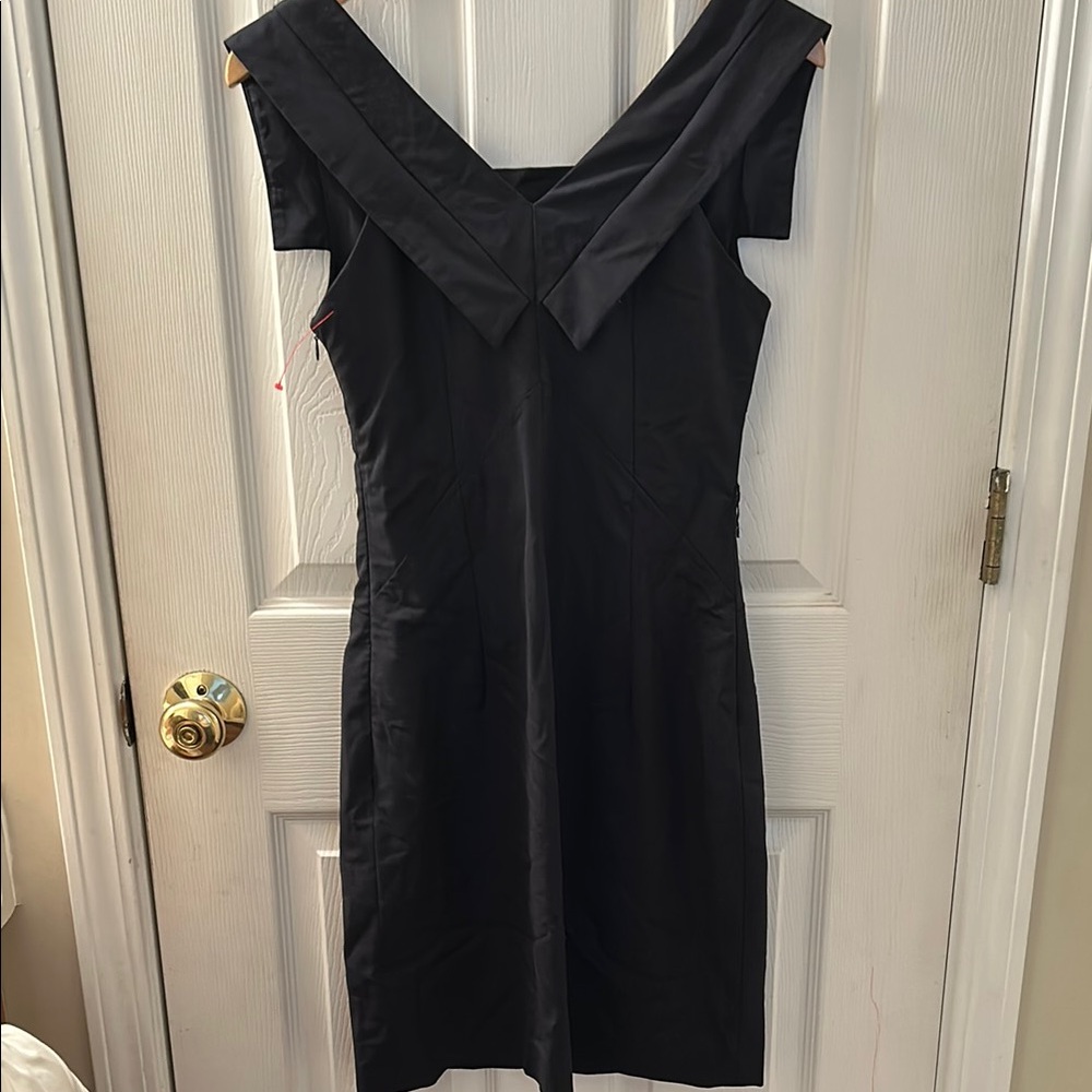 Elegant Black Women's Dress - Picture 3 of 7